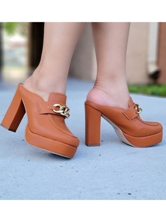 Shoes - Tan Platform Heeled Mule Loafers with Gold Chain Closed Toe (size 5.5)
